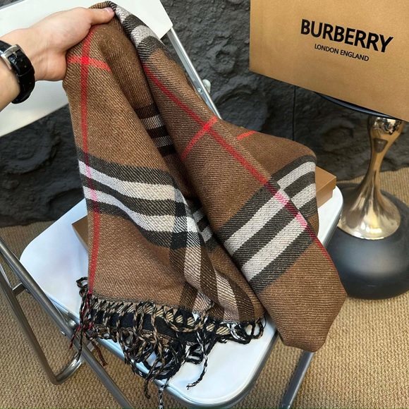 Burberry Kage mesh scarf - Picture 2 of 6